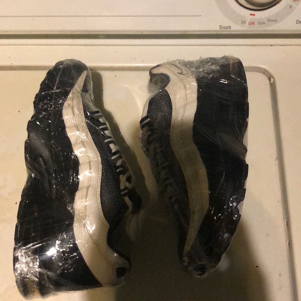 Air Max 95 Black White Patent Leather Size 7
